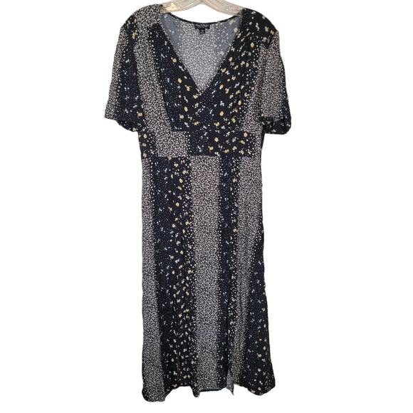 Miss Selfridge Mixed Floral Print Midi Dress V-Neck Faux Buttons Black Size 8 - Picture 1 of 7